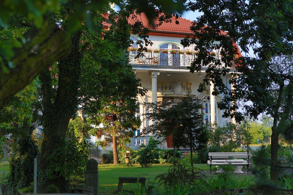 Hotel Garden بوليسلافيتش المظهر الخارجي الصورة